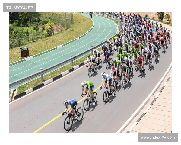 PAVELLUNDE赢石台秋浦河站男子公路精英组，冯锦女子组折桂